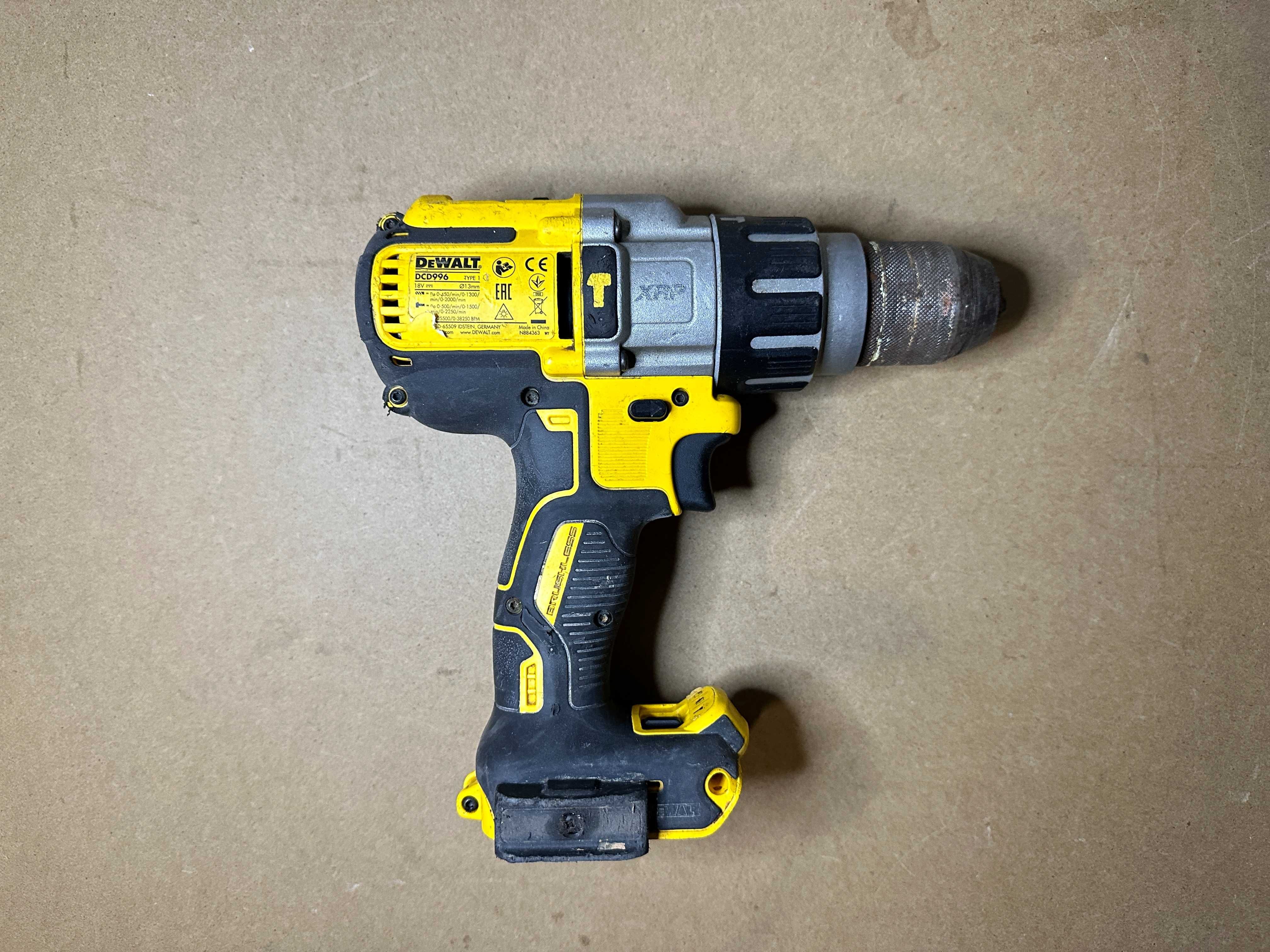 Dewalt Акумулаторен Безчетков Винтоверт DCD996