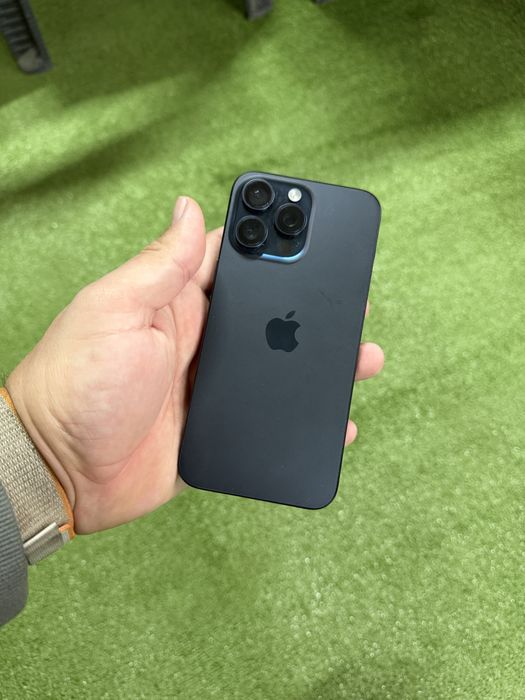 Vand iPhone 15 Pro Max 256gb 88% baterie