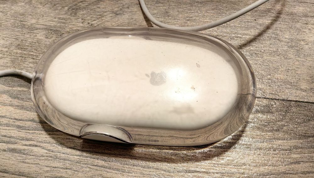 Mouse Apple Pro model M5769 retro de colecție