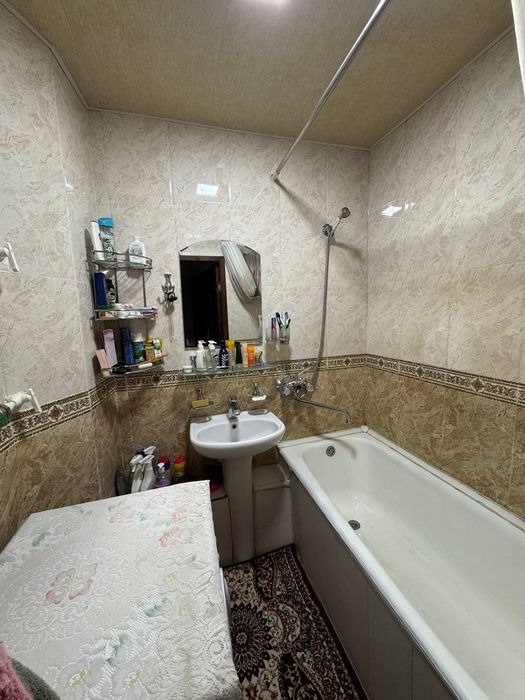 Продажа 4 хона 5 етаж 5 етажл 
Тасикбойов 1
Йули юзи
93 кв