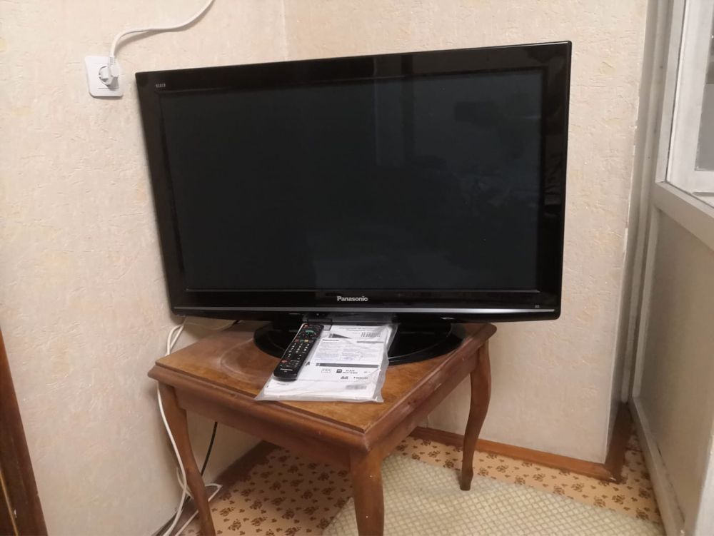 Телевизор Panasonic диагональ 94см