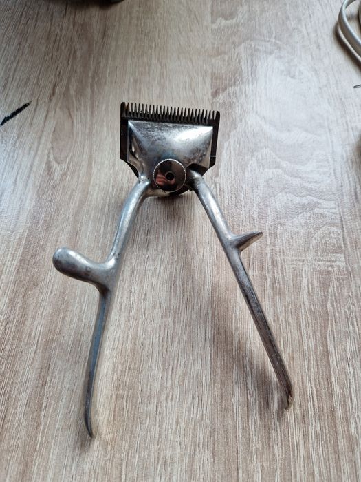 Masina de tuns manuală