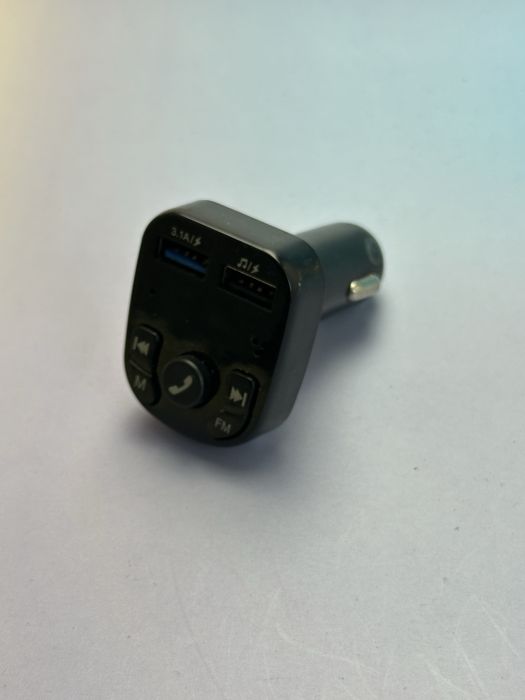 Modulator FM + încărcător rapid