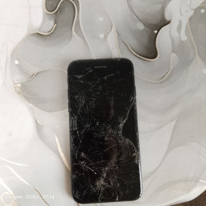 Айфон 7 на запчасти