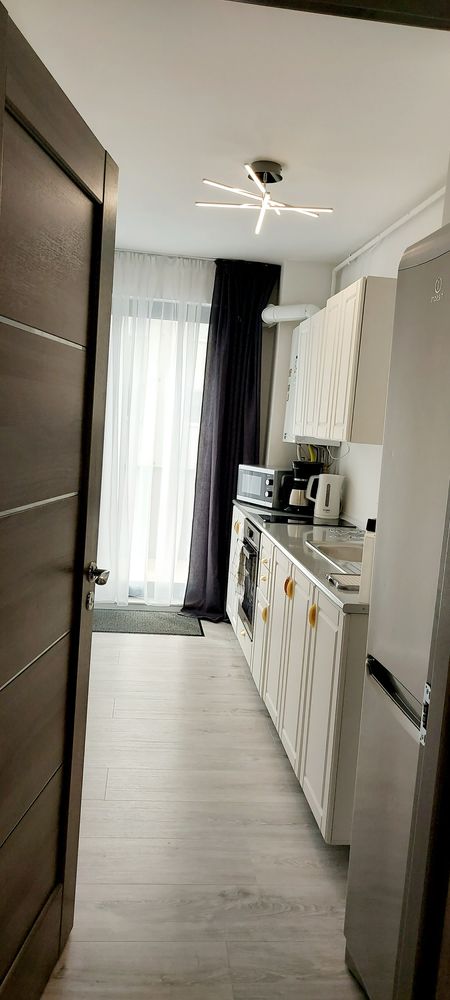 Inchiriez apartament 2 camere in zona Metro
