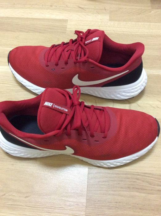 Nike Revolution / 49