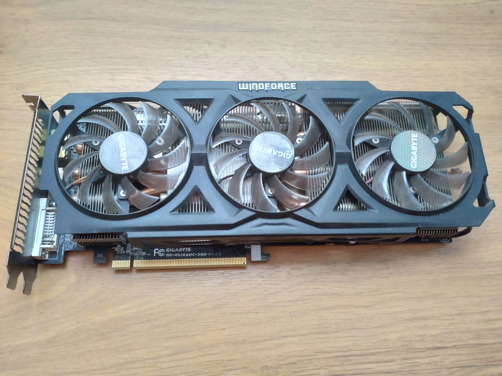 Placa video radeon r9 280x 3gb ddr5