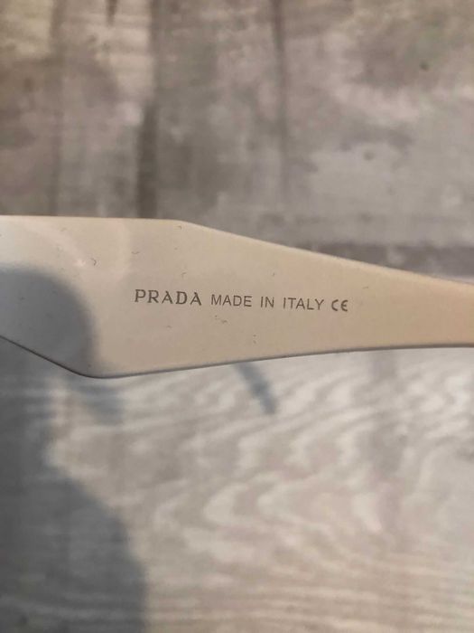 Vand ochelari de soare Prada Milano