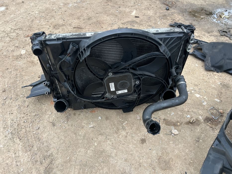 Бмв bmw Очиларка х1 е84 , фарове и пачка с радиатори