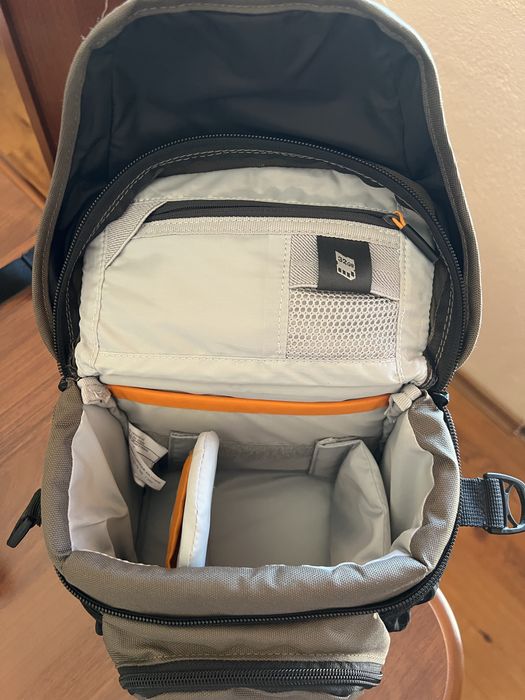 Lowepro Nova 140 AW II