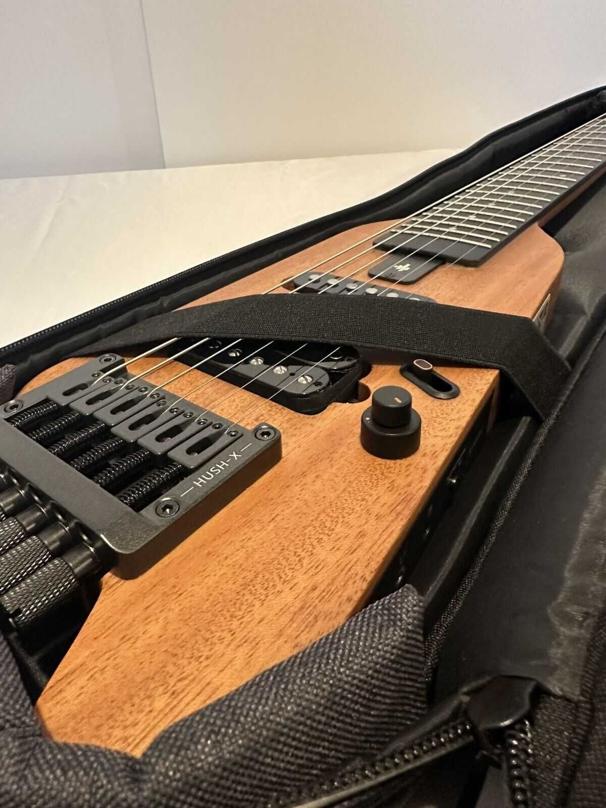 НОВА преносима китара Donner HUSH-X Electric Guitar Kit - Headless