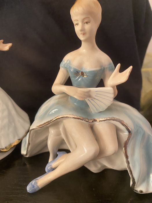 Bibelouri portela si cobalt, balerine, originale Curtea de Arges