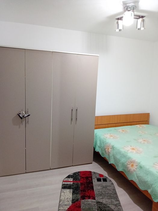 Apartament 2 camere parter de închiriat