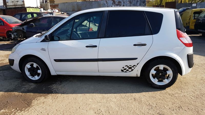 Dezmembram Renault Scenic