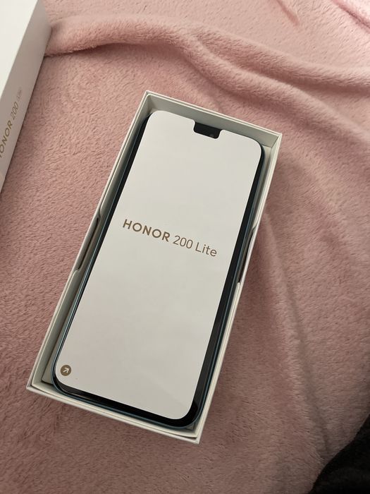 Honor 200 lite nou desigilat