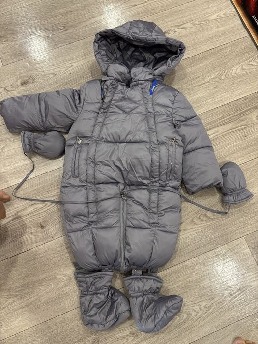 Продам зимний комбенизон. На возраст от 3 до 9 месяцев.
