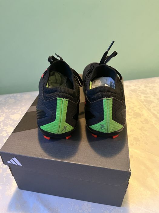 Ghete de fotbal adidas (PREȚUL ESTE NEGOCIABIL)