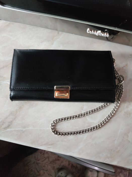 Мъжки кожен портфейл.