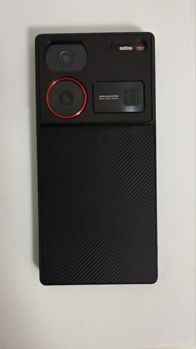 Nubia Z60 Ultra - 512 GB stocare, 16 GB RAM