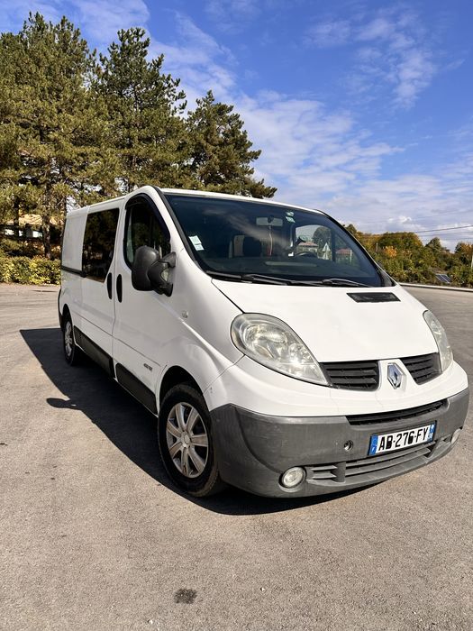 Продава се Renault trafic 2.0 дизел 115HP внос Франция
