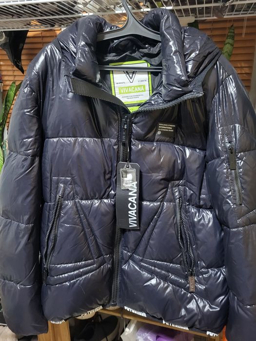 Продам чёрный мужской пуховик