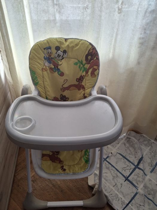 Vând scaun pentru masa