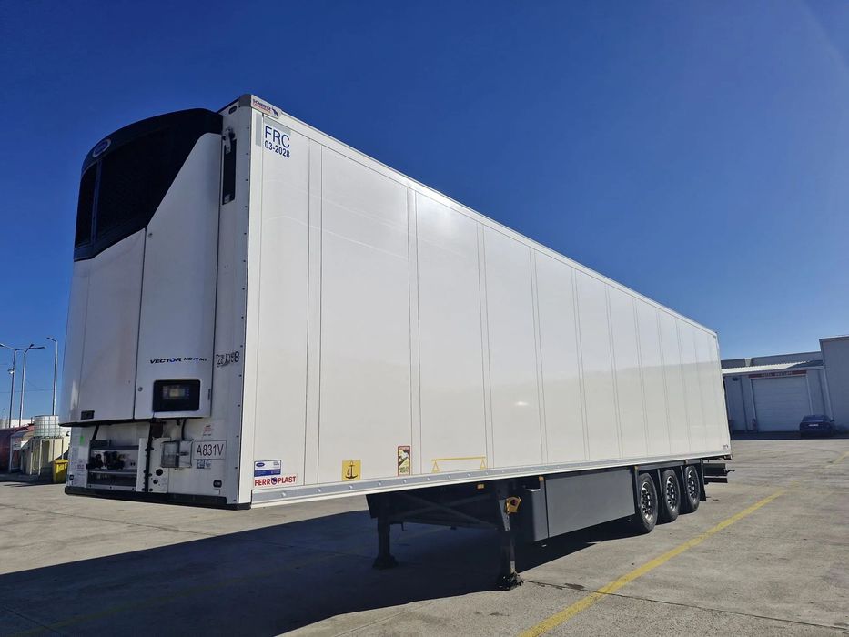 Schmitz Cargobull Multitemp cu  2,70 interior Frigorigica Multitemp  inaltime interioara 2,70 m