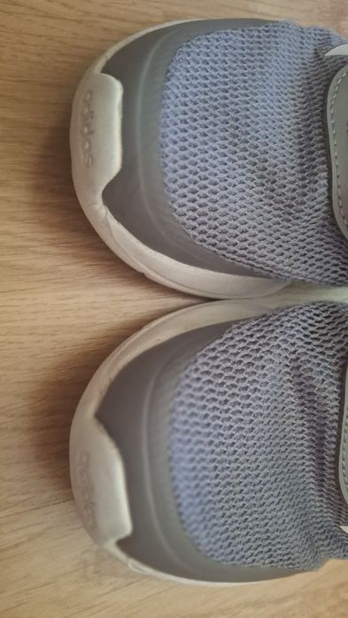 Маратонки Адидас н. 32