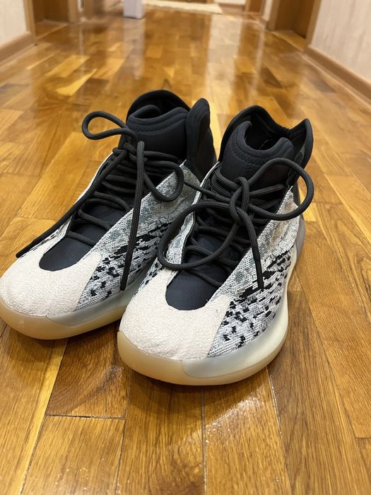 Adidas yeezy QNTM