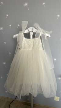 Красивое белое платье 116 см