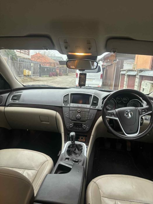 Dezmembrez opel insignia motor capota trager far aripa bara usa jante