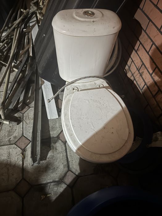 Унитаз б/у в хорошем состоянии