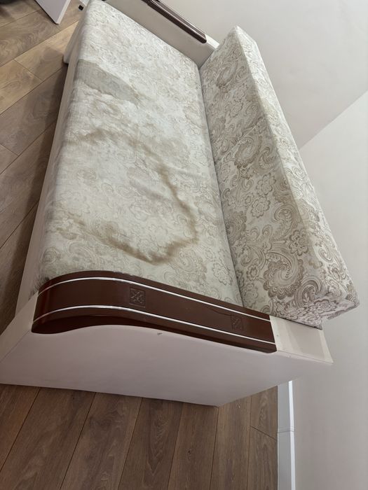 Диван отдам даром