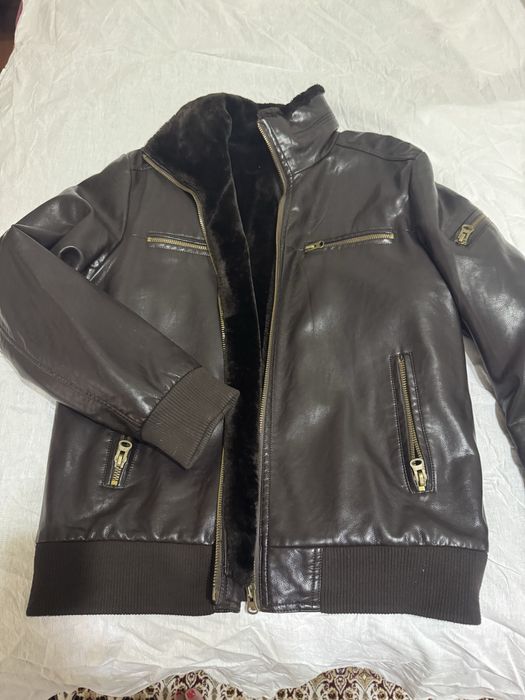 Мужская кожанная куртка новая с мехом
