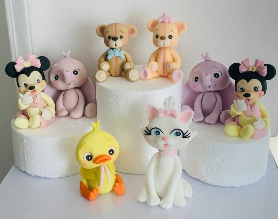 Cofetar decorator & modelator figurine din pastă de zahăr