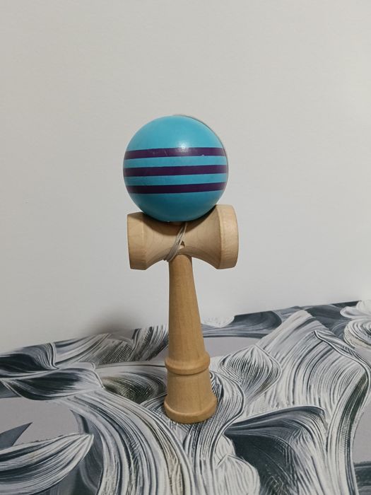 kendama normala cu grip bun