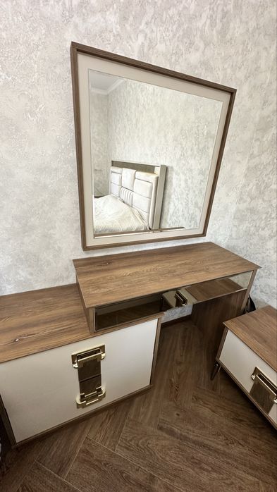 Продам спальный гарнитур