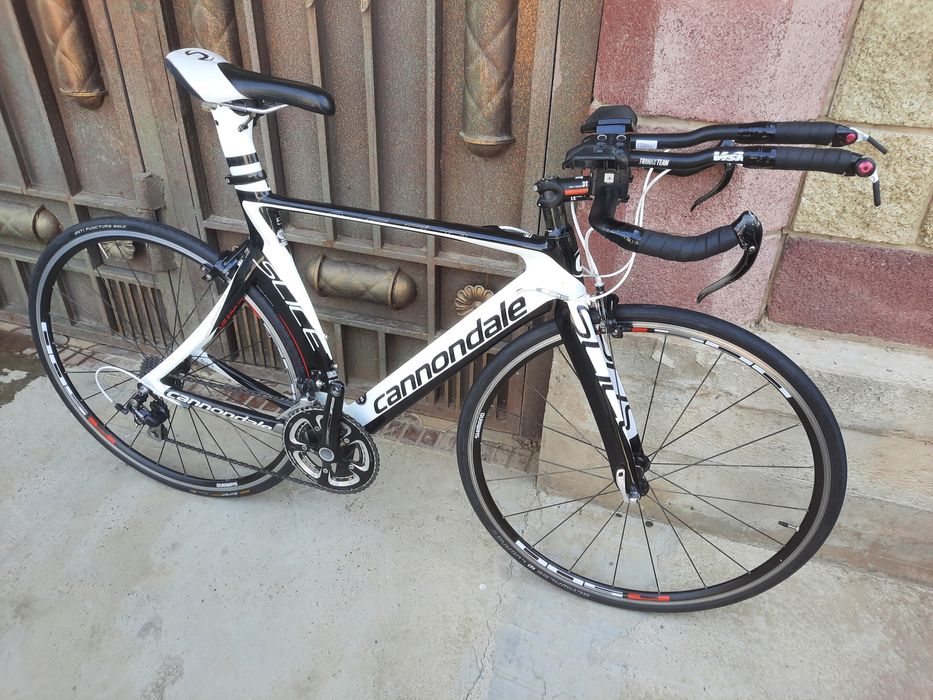 Шоссейный велосипед (разделочный велосипед Cannondale ТТ)