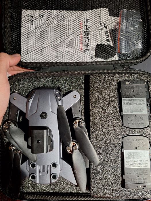 Продаю дрон с камерой, запасным батарейками