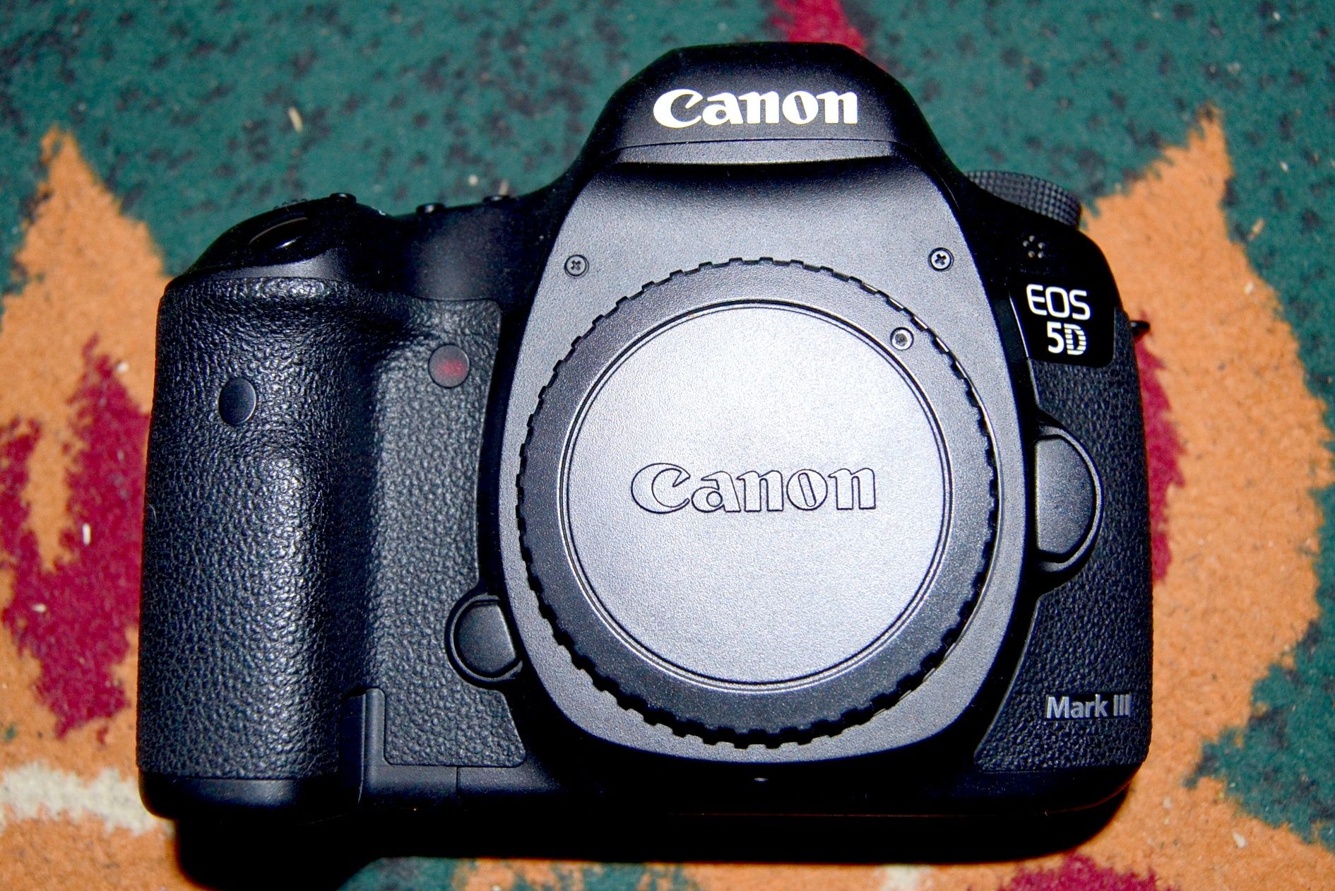 Canon 5D mark 3  sotiladi
