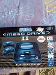 Продам SEGA новая 2 раза играл только. + 2 кассеты по 8 игр и + родные