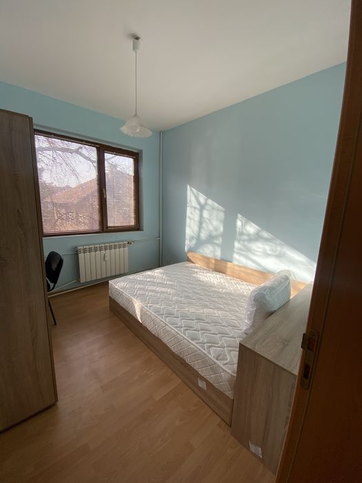 Продава 3-стаен апартамент