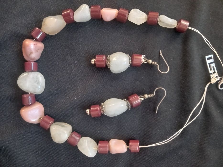 Продам украшения натуральные камни