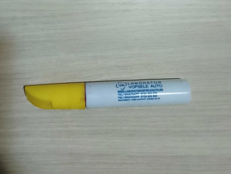 Vopsea corectoare pt Kia Ceed 2008 culoarea rosu, cod HR