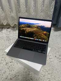 MacBook Air 2020 ( M1 ; ёмкость 100%)