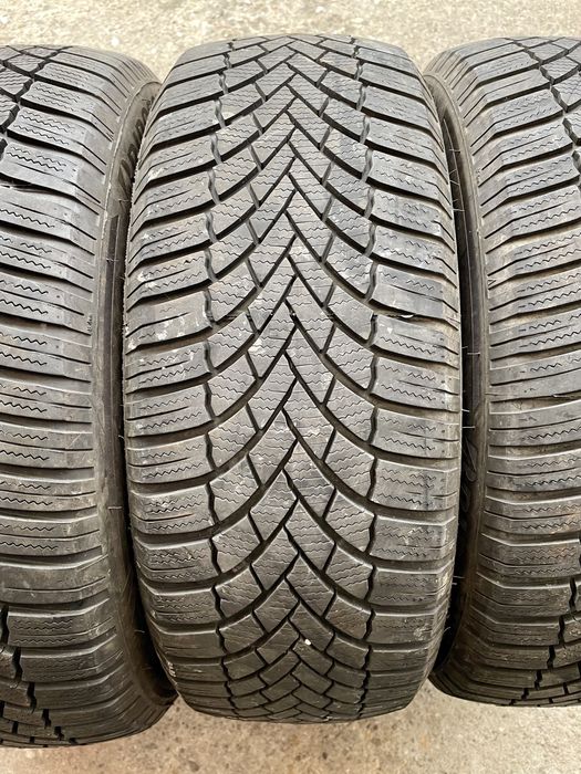 2броя Зимни Гуми 205/55/16 BRIDGESTONE ДОТ: 3821