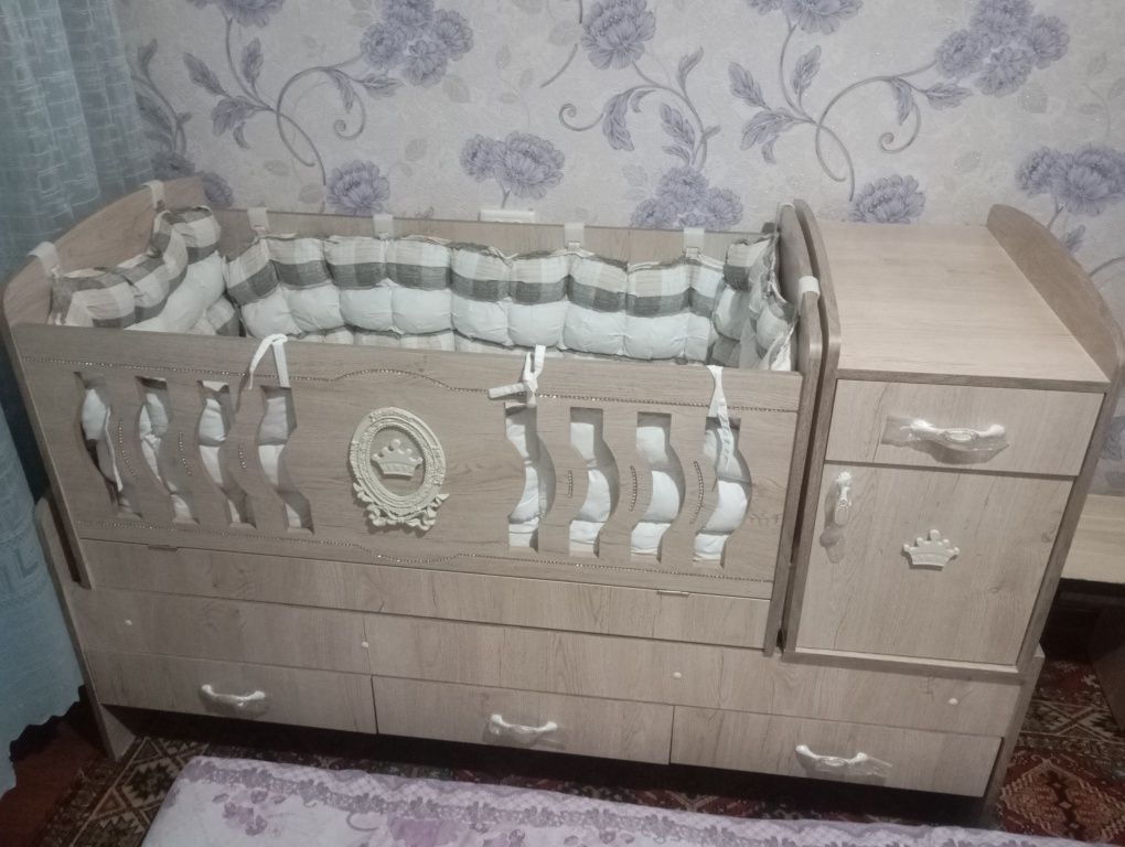 Detskiy karavat sotiladi, xolati yengi umuman ishlatilmagan!