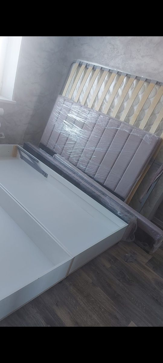 Продам новую кровать с матрасом
