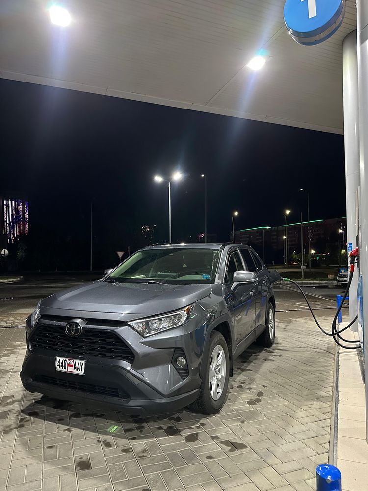 Продаётся RAV4
