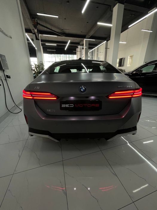 Bmw i 5 35L  e-Drive Full